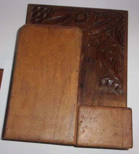 Range Porte-Plumes Et Plumes En Bois Sculpté