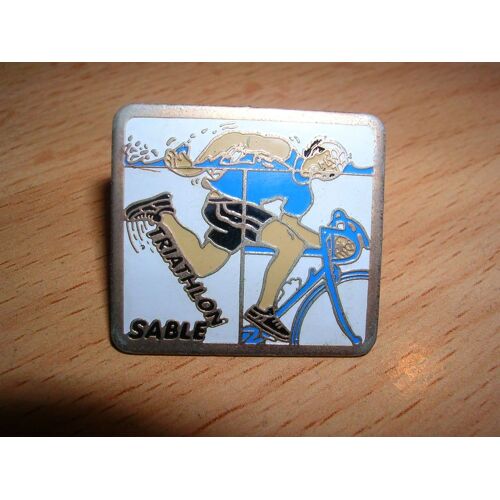 Pin's Triathlon Sablé