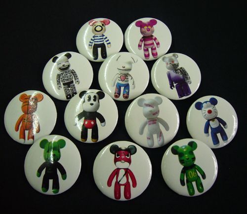 12 Pcs - Un Lot De Pins Collection De Mini Ours Signé Kawai