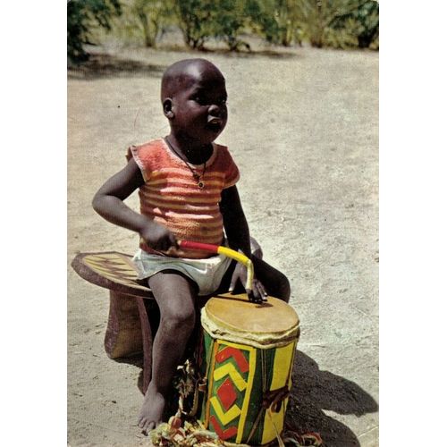 Carte Postale, Afrique, Cameroun, Enfant Jouant Du Tambour Dans La Mission Des " Filles Du Saint Esprit "