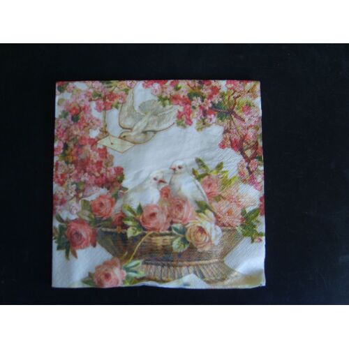 Lot De 3 Serviettes En Papier Corbeille De Roses Et Colombes