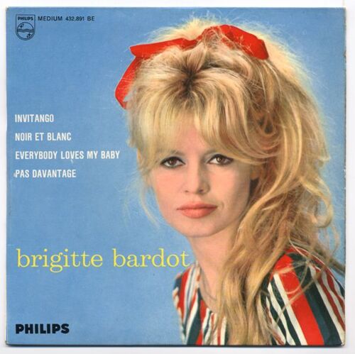 Invitango (Bolling - Rivière) / Noir Et Blanc (Bolling - Rivière) / Pas Davantage (Luce Klein) / Everybody Loves My Baby