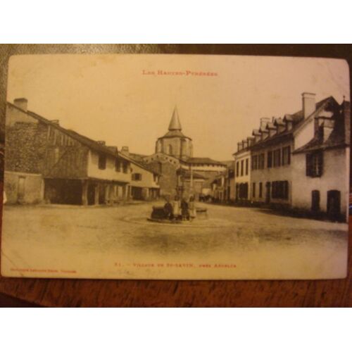 Village De St Savin - Argeles - Enfants Devant La Fontaine