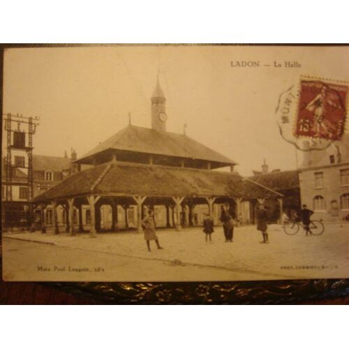 Animation A La Halle De Ladon - Marche