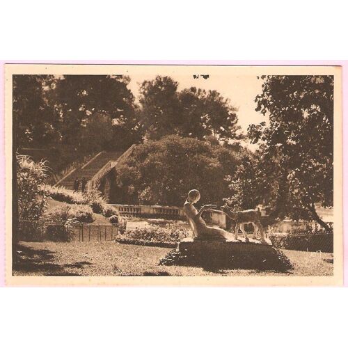 La Douce France Nimes Gard Jardin De La Fontaine,