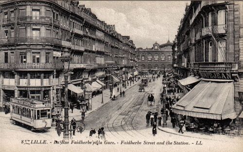 Carte Postale Ancienne, France, Nord ( 59 ), Lille, La Rue Faidherbe Et La Gare, Animée