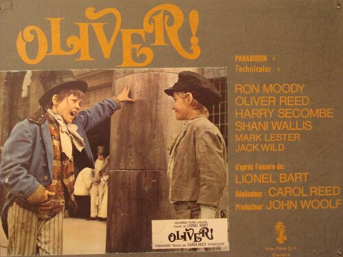 Oliver - 1968 De Carol Reed  Avec Ron Moody - Oliver Reed - Photo Prestige Cartonnée Couleur - Format 31x42 Cm