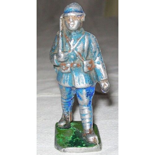 Soldat Poilu Marchant Arme Sur L' Épaule (En Métal Moulé)