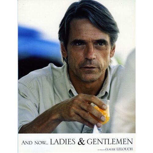 Jeremy Irons -  And Now... Ladies Et Gentlemen - Photo Couleur - Format 20x30 Cm