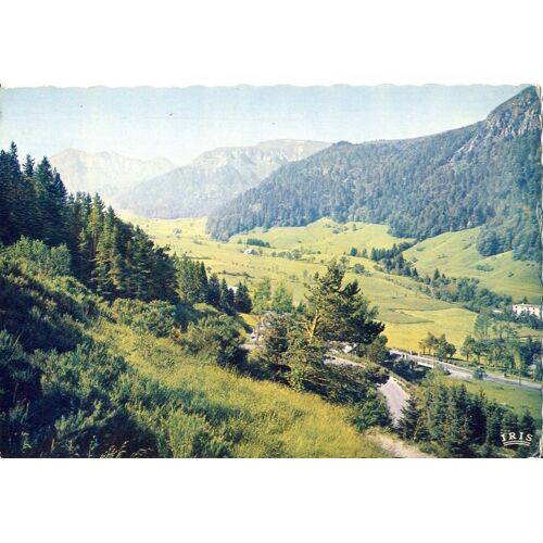 L'auvergne : Vallée Du Sancy Et Le Sancy, Vue Prise De La Route De Besse En Chaudesse (Ref 2381)
