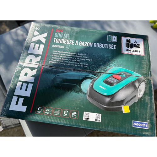 Tondeuse robotisée FERREX R800SMART - Bluetooth - 800 m²