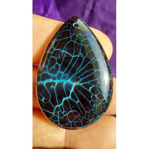 Pendentif En Forme De Larme, Agate - Onyx Noir Et Bleu. 4.6 Cm. Magnifique Pierre Aux Couleurs Exquises, Une Des Plus Belles De Ma Collection. Lot 842