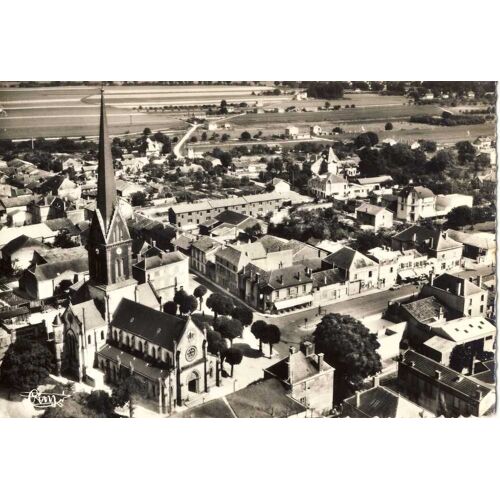 Mourmelon Le Grand, Vue Aérienne Du Centre Et De L'église (Ref 293-100a)