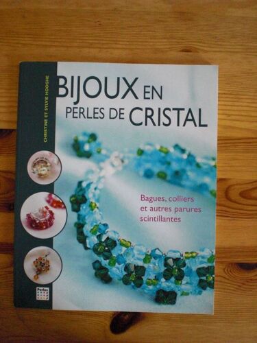 Bagues, Colliers Et Autres Parures Scintillantes