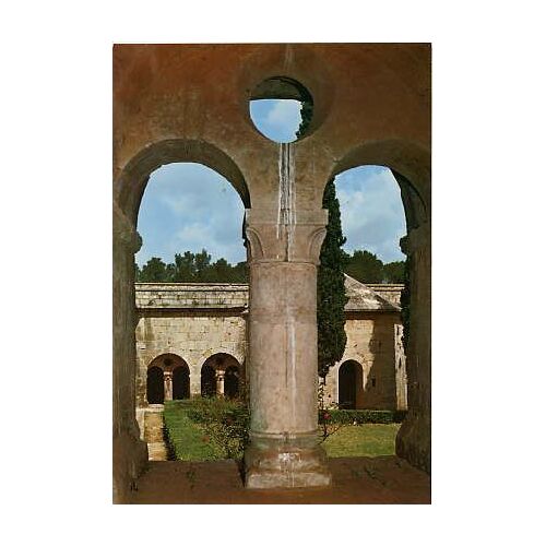 Abbaye Du Thoronet - Le Cloitre Vu D'une Galerie