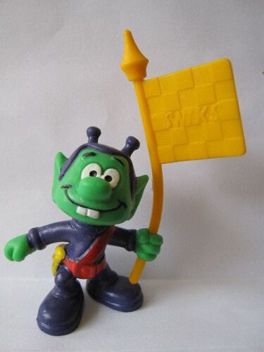 Sniks -  Snik Porte Drapeau Figurine Pvc 6 Cm