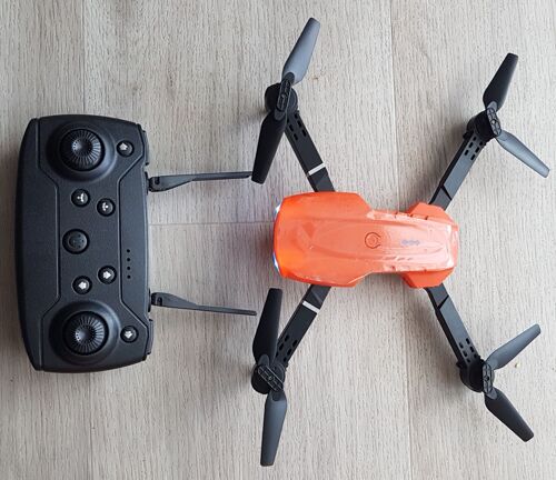 Drone Muni De 2 Caméras Et De 3 Batteries .