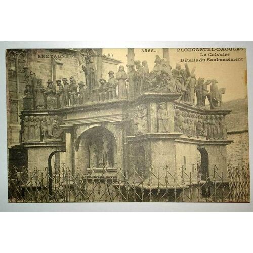 Carte Postale Ancienne Finistere Plougastel Daoulas Le Calvaire Details Du Soubassement