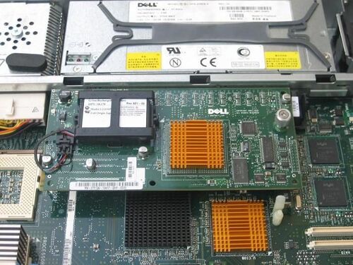 Dell 07F134  - Contrôleur Perc 3 RAID pour Dell PowerEdge 1650