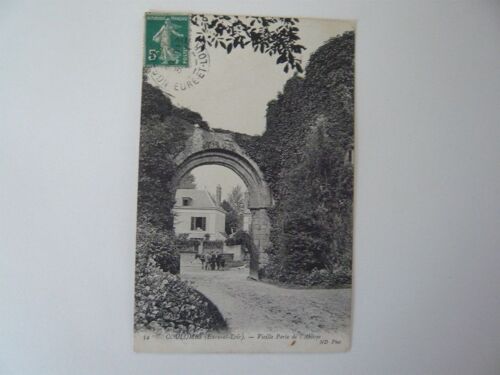 Couloms  Vieille Porte De L'abbaye