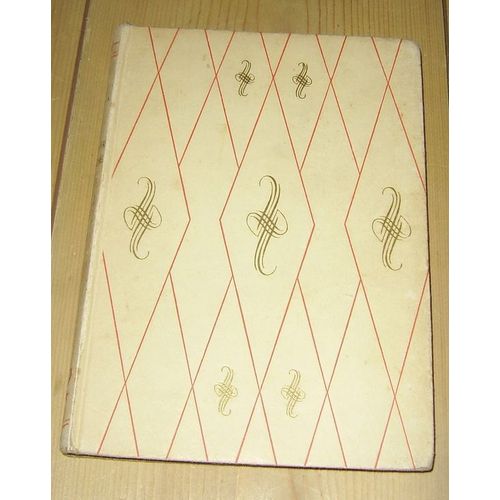 Le Carrefour De La Pie