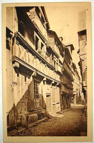 Carte Postale Ancienne Calvados Lisieux  Vieux Manoir Xvi E Siecle Rue De La Paix
