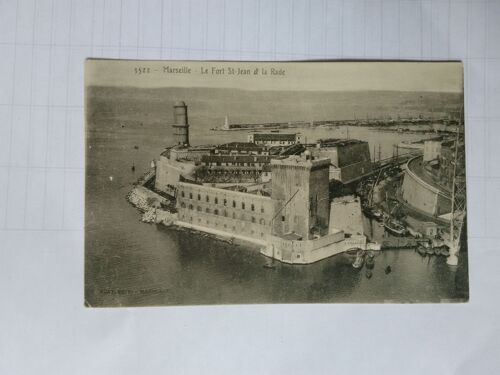 Marseille Le Fort Saint Jean Et La Rade