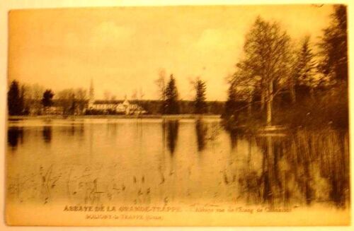 Carte Postale Semi Moderne Abbaye De La Grande Trappe L Abbaye Vue De L Etang De Chaumont Soligny La Trappe Orne