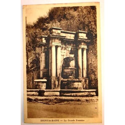 Carte Postale Semi Moderne Digne Les Bains La Grande Fontaine