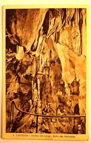Carte Postale Ancienne  Lourdes  Hautes Pyrenees Grotte Du Loup Salle Des Statuettes