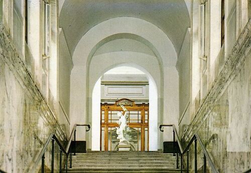 Aix-Les-Bains - Thermes Nationaux - Escalier D'accès Aux Services