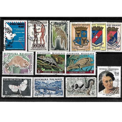 Madagascar-Lot De 13 Timbres Oblitérés-Très Bon Etat