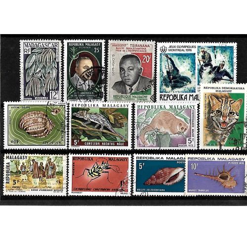 Madagascar-Lot De 13 Timbres Oblitérés-Très Bon Etat