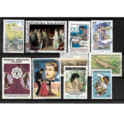 Madagascar-Lot De 10 Timbres Oblitérés-Très Bon Etat