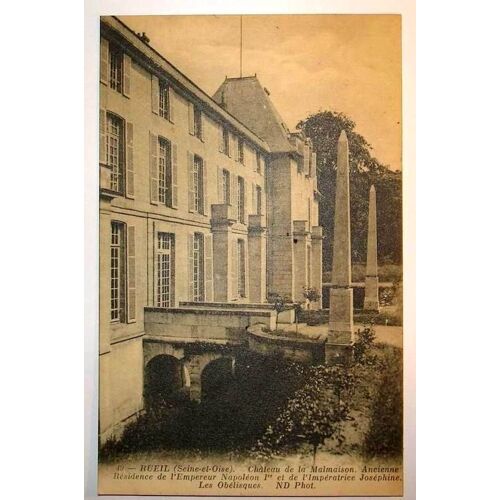 Carte Postale Ancienne Rueil Seine Et Oise Chateau De La Malmaison Les Obelisques