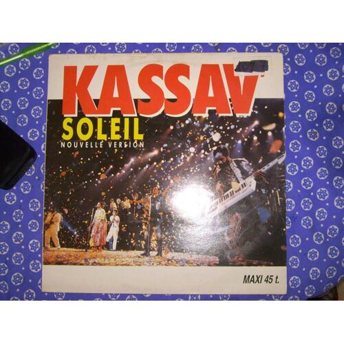 Soleil (2 Versions) + 1 Titre.