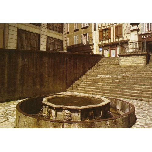 Villefranche De Rouergue  La Fontaine