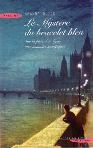 Le Mystère Du Bracelet Bleu