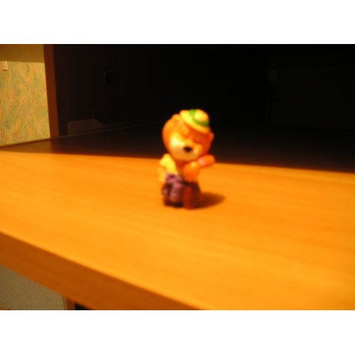 Kinder : Lion Endormi Sur Ses Jumelles  1993