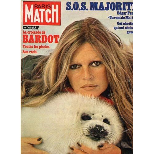 Paris Match N°1453 Du 01-04-1977