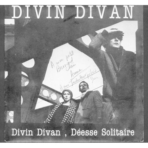 Divin Divan - Déesse Solitaire