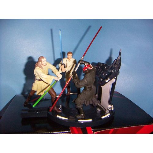 Star Wars  - Épisode I - Diorama - Qui-Gon Jinn Et Obi-Wan Kenobi Vs Darth Maul