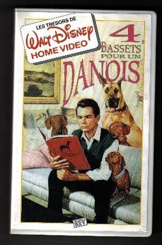 4 Bassets Pour Un Danois