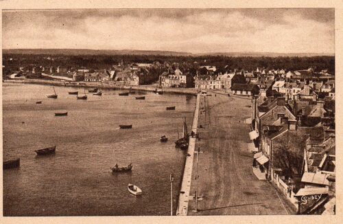Cpa Debut Xx Eme Siecle N° 2746 Barfleur - Manche - 50 - Vue Generale - Carte Non Ecrite Des Editions Normandes Le Goubey