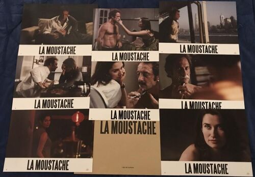 La Moustache - Jeu De 8 Photos D'exploitation Cinématographique - Format 21x28 Cm - Un Film De Emmanuel Carrère Avec Vincent Lindon, Emmanuelle Devos, Mathieu Amalric, Hippolyte Girardot - Année 2005