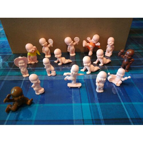 Lot Figurines Bebes
