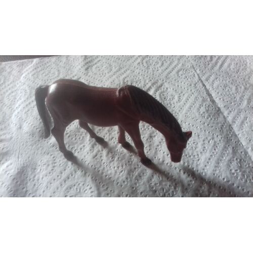 Cheval En Plastique