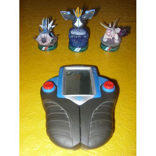 Dresseur Pokemon Electronique + 3 Figurines