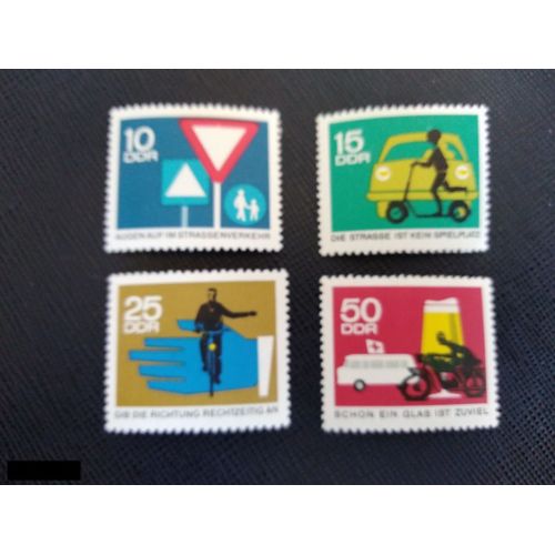 Timbre Allemagne / Rda Yt 866 A 869 Séries: Sécurité Routière 1966 ( 090306 )