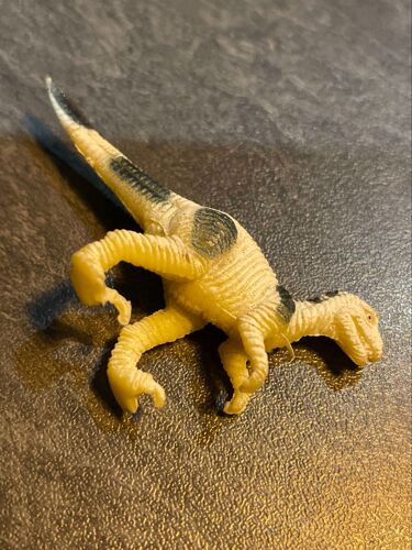 Jouet figurine dinosaure blanc 